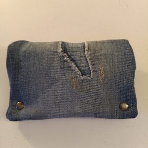 Pitillera denim reciclada rotos